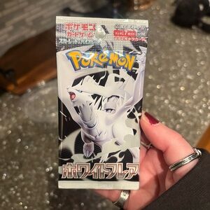 Pokemon White Flare Booster Pack